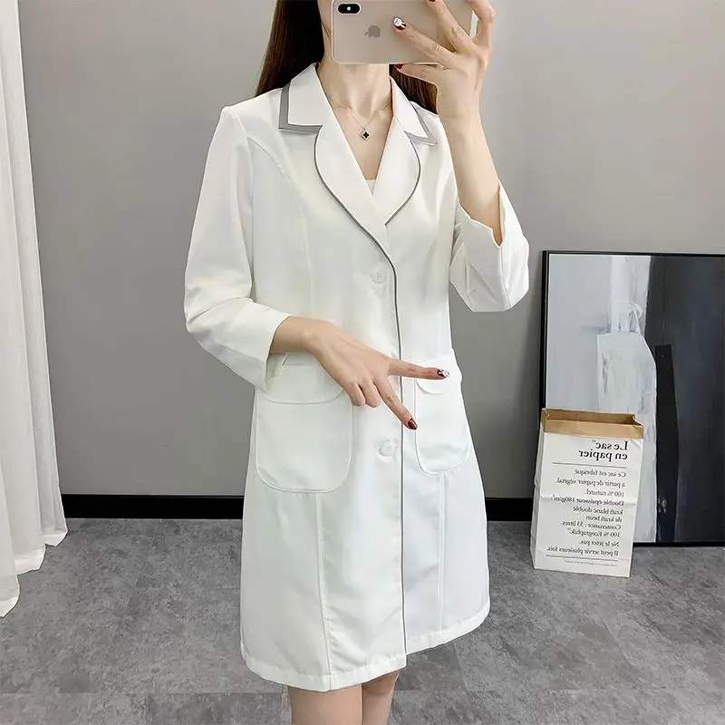 زي سبا قصير للسيدات بشعار ملاب - مراجعة Medical Lab Logo وسعره